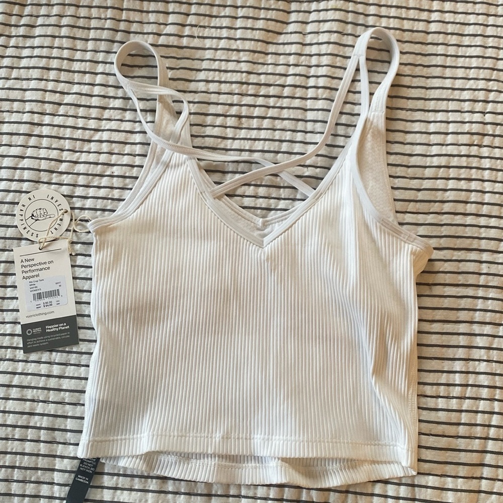 Vuori sports bra NWT size M